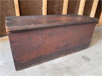 Antique blanket chest w/ stencil - need hinges