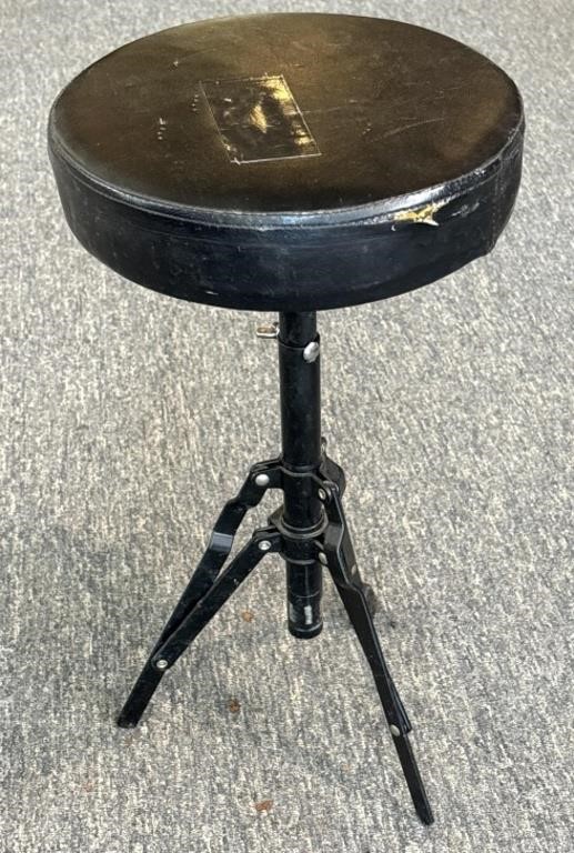 Drum Throne - 11” wide seat 
(Missing two