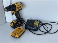 Dewalt 20V drill, batteries & charger