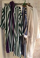 4 MENS BATH ROBES MEDIUM