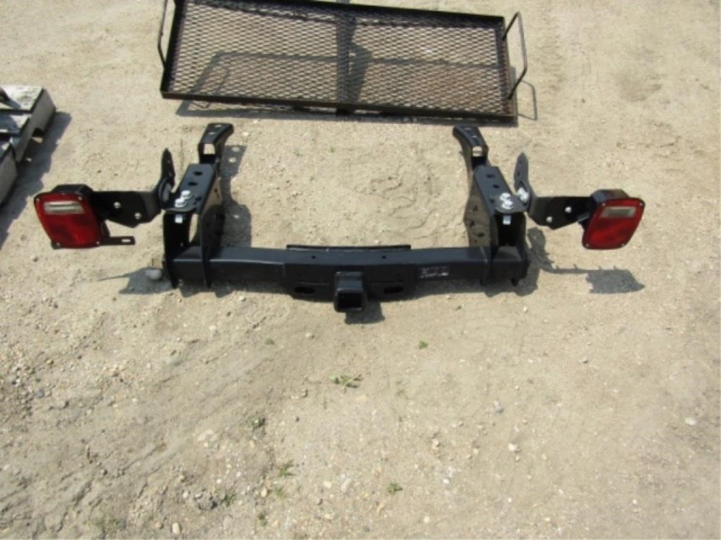 New Ford 15K Receiver Hitch w/Lights 36in. Center