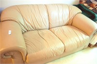 NATUZZI ITALIA LEATHER LOVESEAT