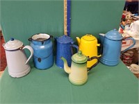 6 PCS ENAMELWARE INCL COFFEE POTS AND PITCHER