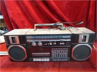 Vintage Panasonic RX-C31 Radio.