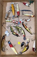 LG LOT OF VINTAGE FISHING LURES