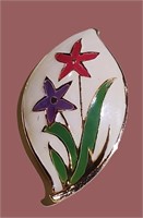 STUNNING VINTAGE GOLD ENAMELED FLORAL LEAF BROOCH