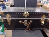 Vintage Trunk With WW2 Clothing