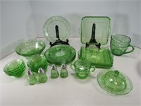 TRAY: ASS'T GREEN GLASSWARE
