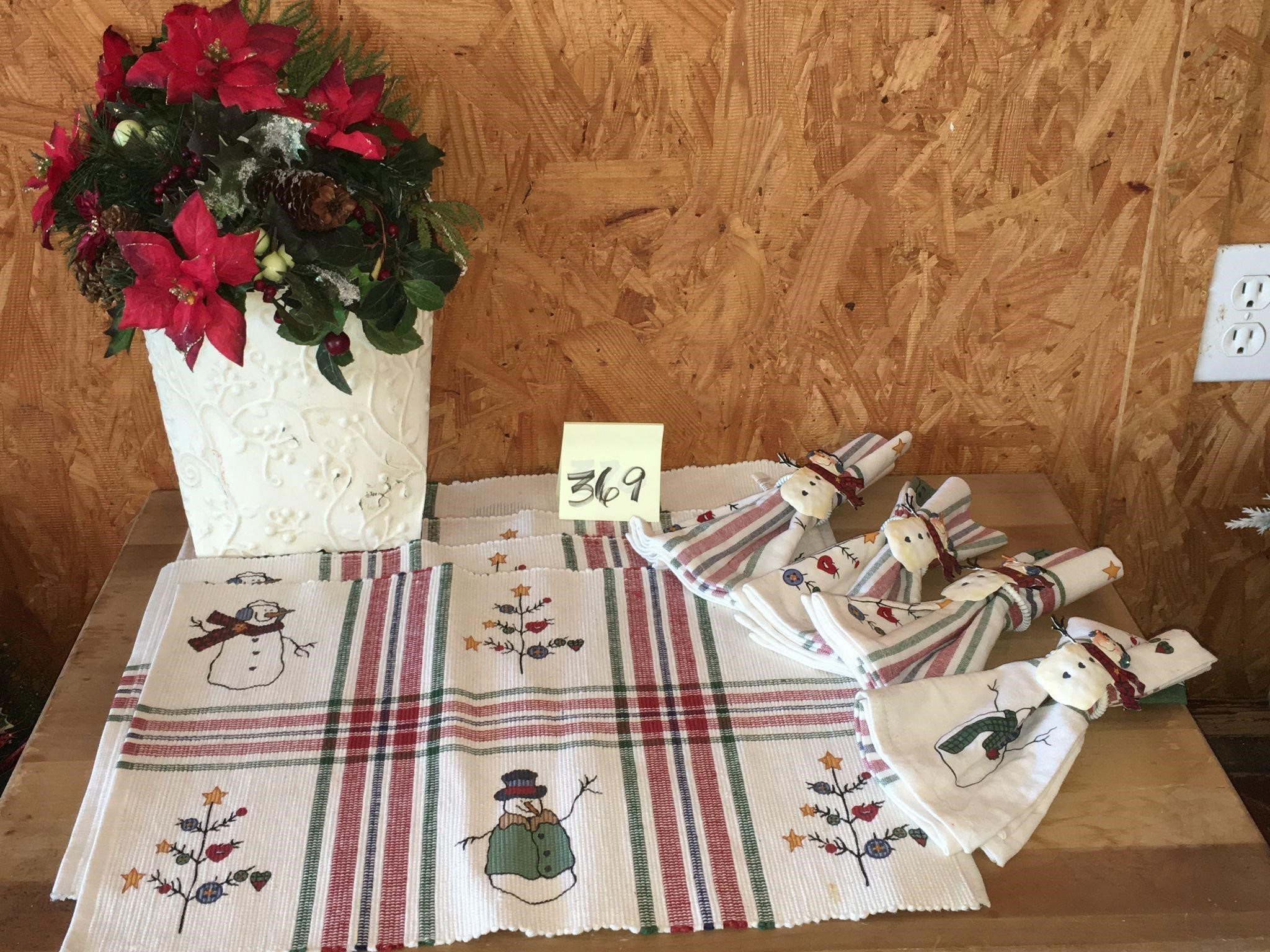 Christmas Placemats, Napkins, Rings & Wall Pocket