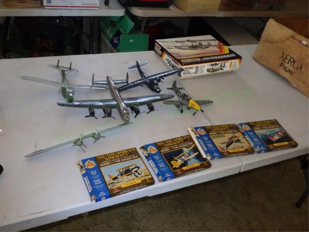 Lot of Vintage Model Airplanes