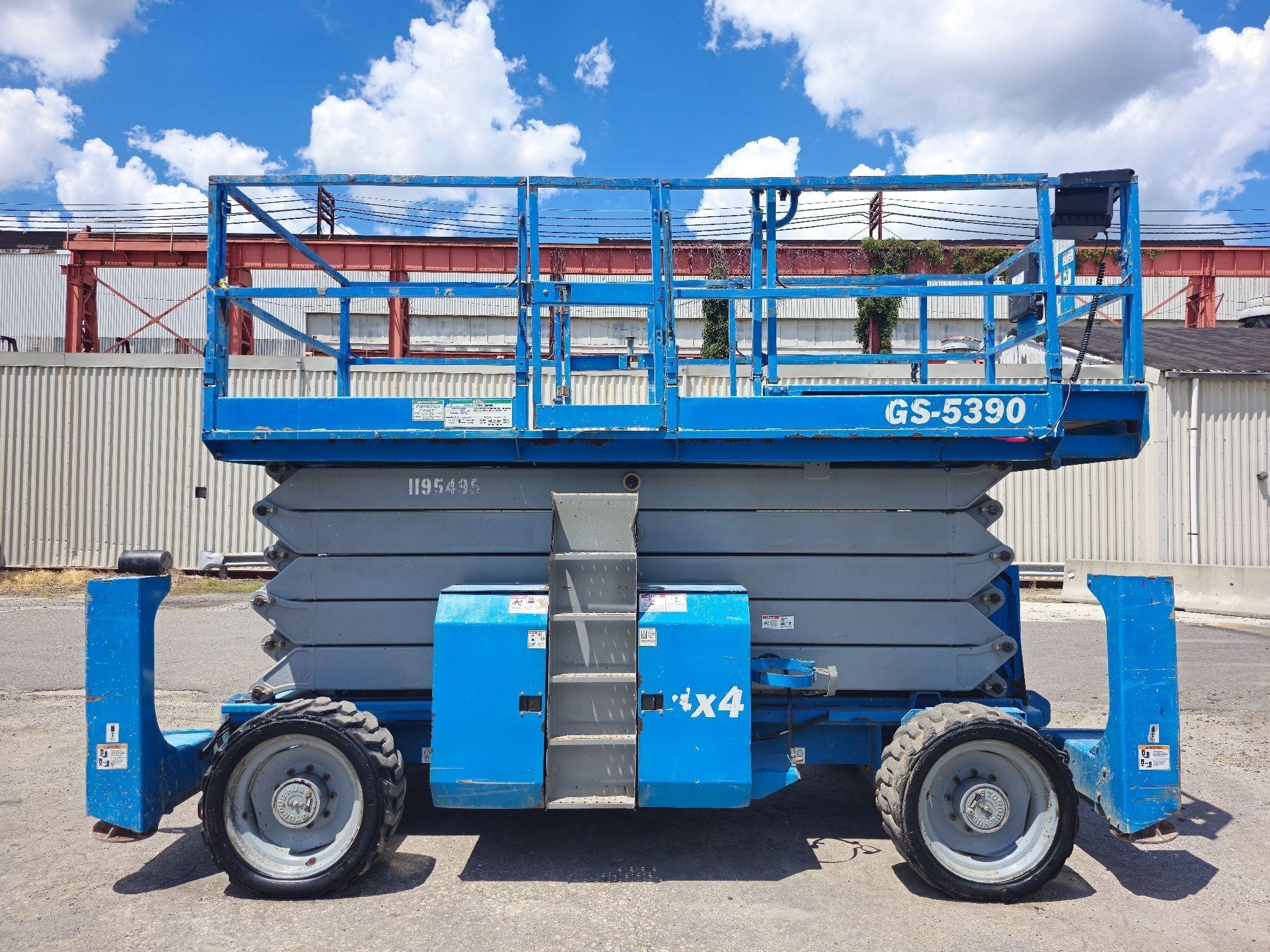 2011 Genie GS-5390 53ft Scissor Lift