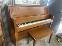 Cable Piano with Stool