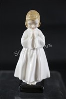 Royal Doulton Figurine "Bed Time"
