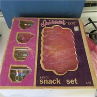 Iridescent Snack Set