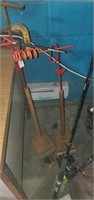 4 fishing rod holders.