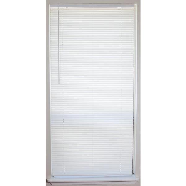 Alabaster Cordless Light Filtering 1 in. Slats Vin