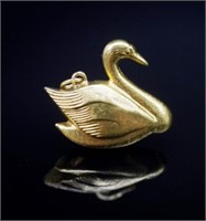 9ct Yellow gold figural swan pendant