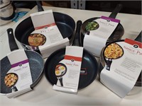 5 PUBLIX ASSORTED POTS AND PANS