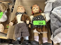 2PC HUMMEL ESQUE DOLLS