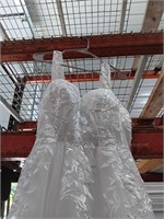 Wedding gown size 6