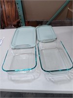 Pyrex glass pans one with lid 13 x 8 x 3, 10 x 9