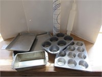 Jelly Roll Pan - Silicone Cutting Mat - Muffin Tin