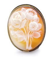 Carved cameo and silver pendant / brooch