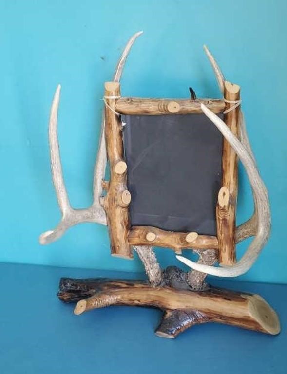 Deer antler picture frame 24"×20"×8"