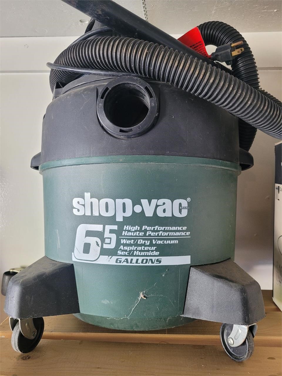 6.5 gallon Shop vac