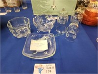 SIX DECORATIVE GLASS PIECES