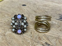 2 Cocktail Rings