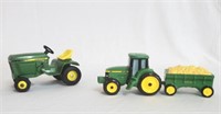 John Deere Tractor Salt & Pepper Shaker Set