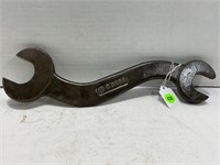 14 1/2" I. H. G3866 OPEN END WRENCH