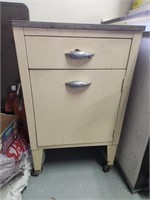 Metal Cabinet on Casters - 34" Tall  x 20.5" Wide