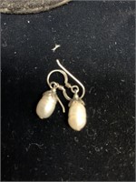 NATURAL PEARL EARRINGS