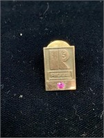 RIGGS 10K AWARD PIN