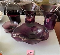 V - VINTAGE PURPLE GLASS BOWLS & VASES (L14)