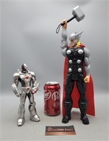 Action Figures Thor & Unposeable Cyborg