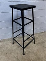 Metal Tapered Stand