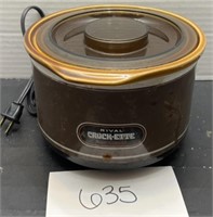 Small rival crockpot slow cooker