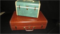 2 VINTAGE SAMSONITE SUITCASES