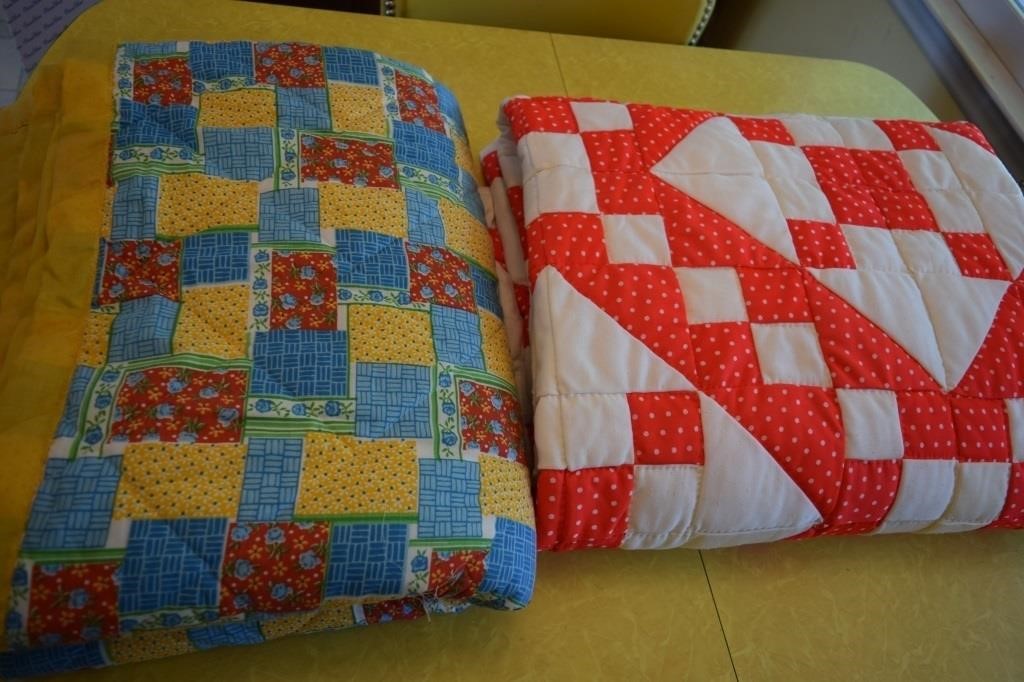 2 pcs Machine Sewn Blankets