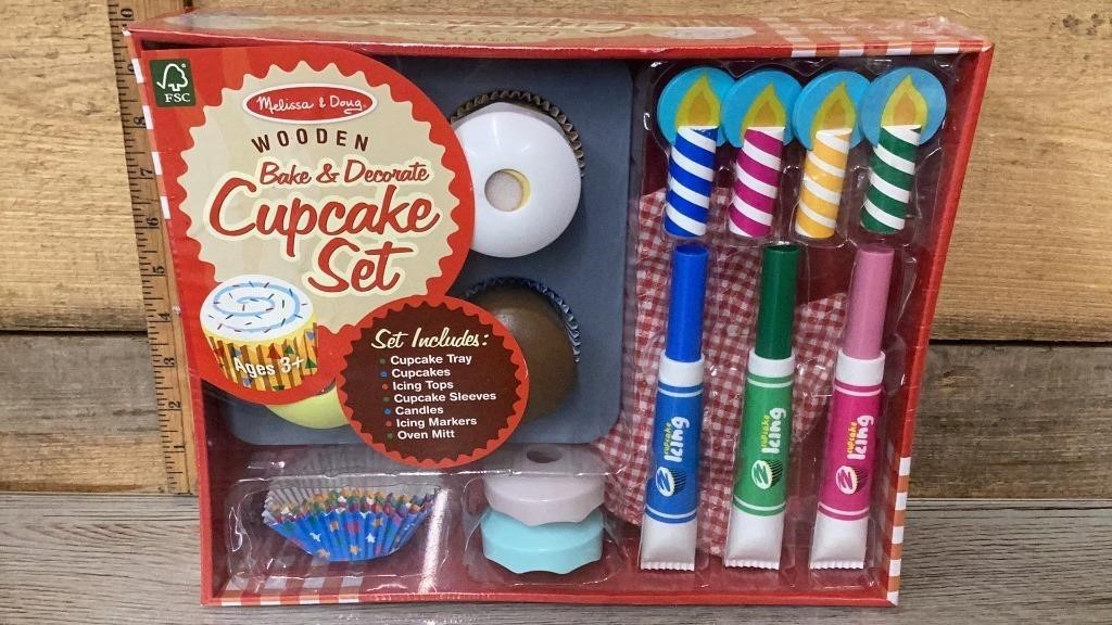 Melissa and Doug wooden cupcake baking and