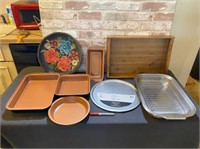 BOX LOT: ASSORTED KITCHENWARE & DÉCOR