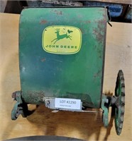 VTG. JOHN DEERE PLANTER SEED BOX