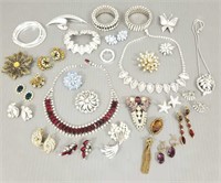Group vintage costume jewelry incl. rhinestones,