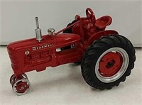 Farmall Super H by Freiheit