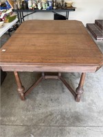Dining room table with leaves (5x3.9 ft without