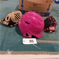 Child\'s Batting Helmet and 2 Gloves