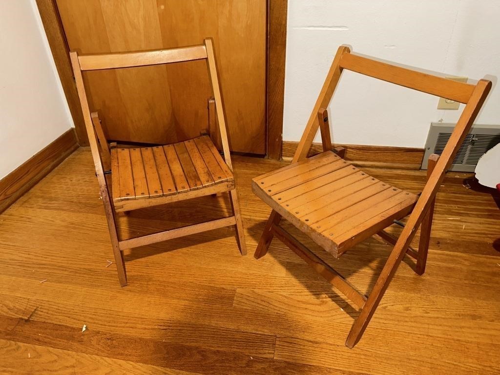 (2) WOODEN FOLDING CHAIRS